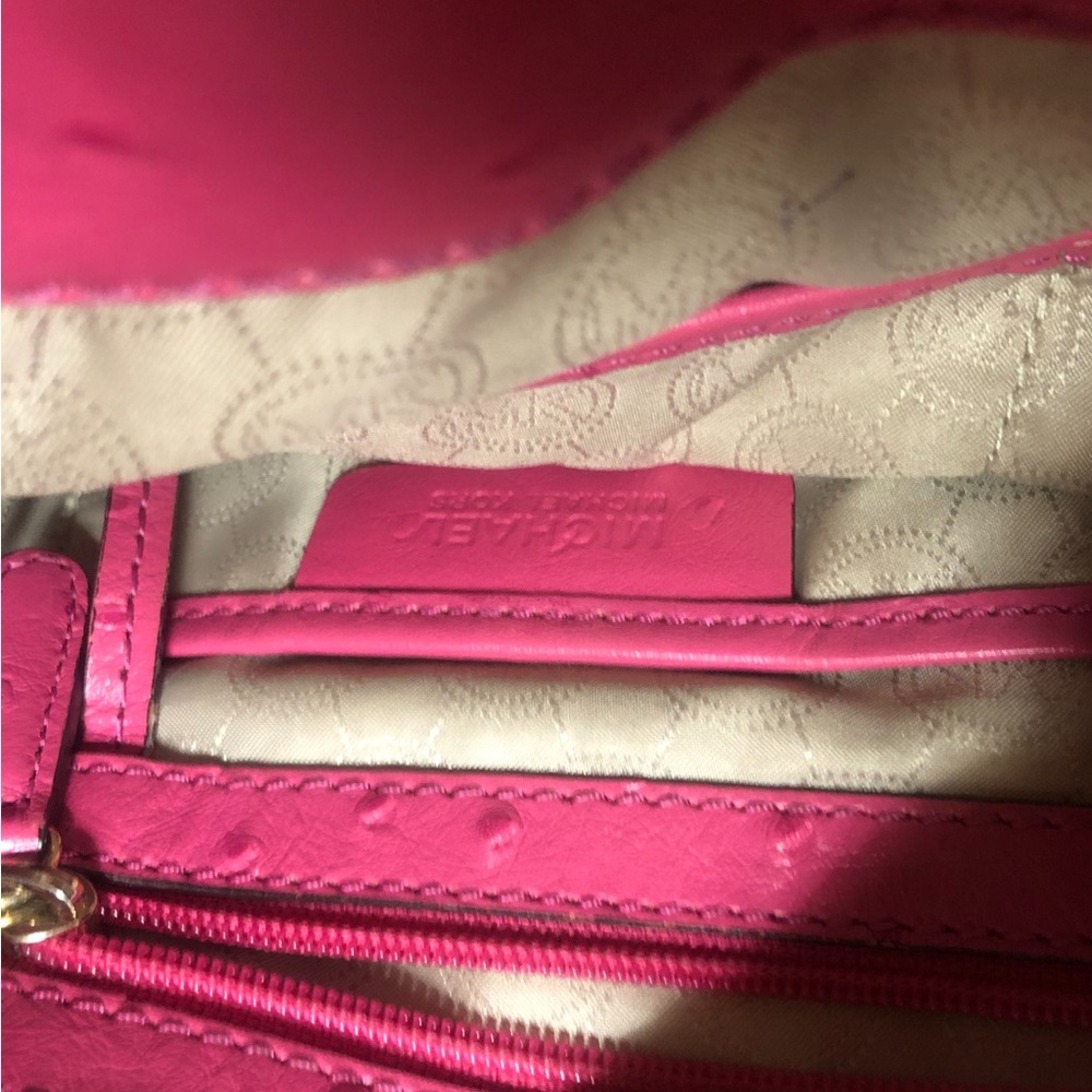 Michael Kors Hot Pink Leather Satchel with Gold-tone Lock - Picture 4 of 5
